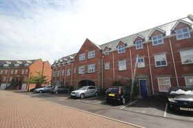 1 bedroom Flat for s...